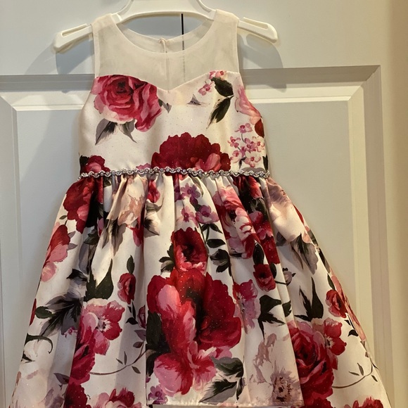 Dress - Picture 2 of 7